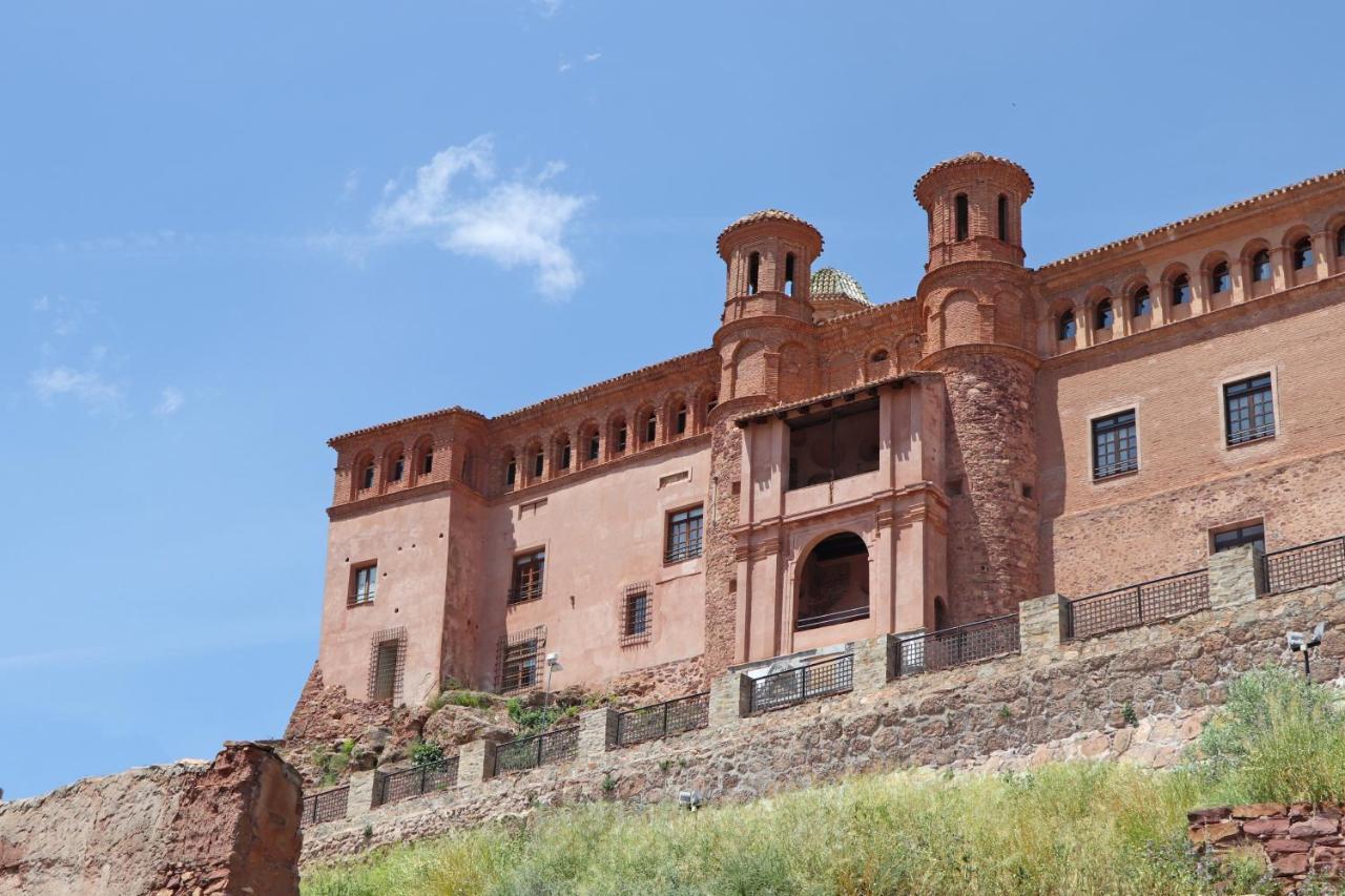 Hospederia Palacio Papa Luna Illueca المظهر الخارجي الصورة