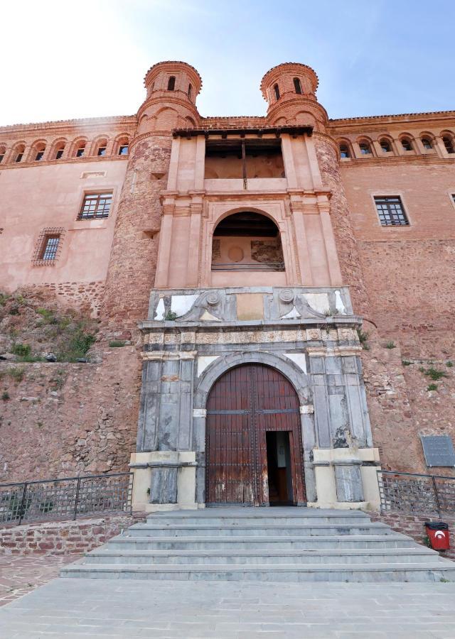 Hospederia Palacio Papa Luna Illueca المظهر الخارجي الصورة